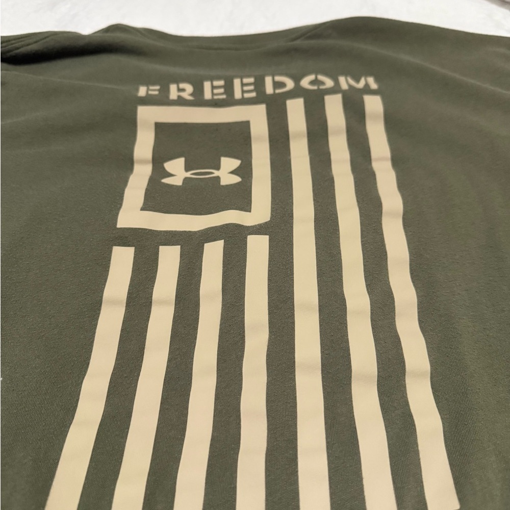 Under Armour Freedom T Shirt Mens M Green Performance Tactical Gym Logo Tee - Picture 9 of 9